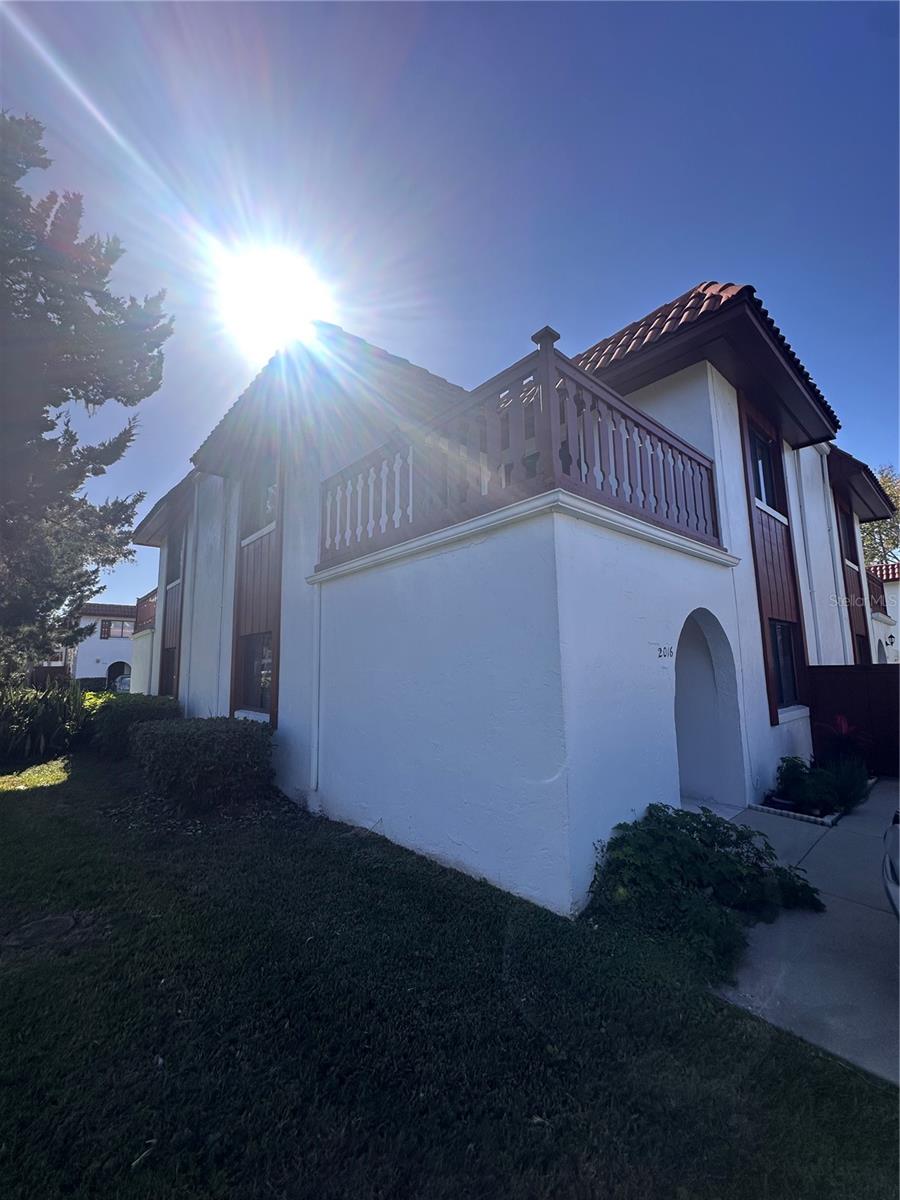 2016 Oak Meadow Cir Property Photo 2