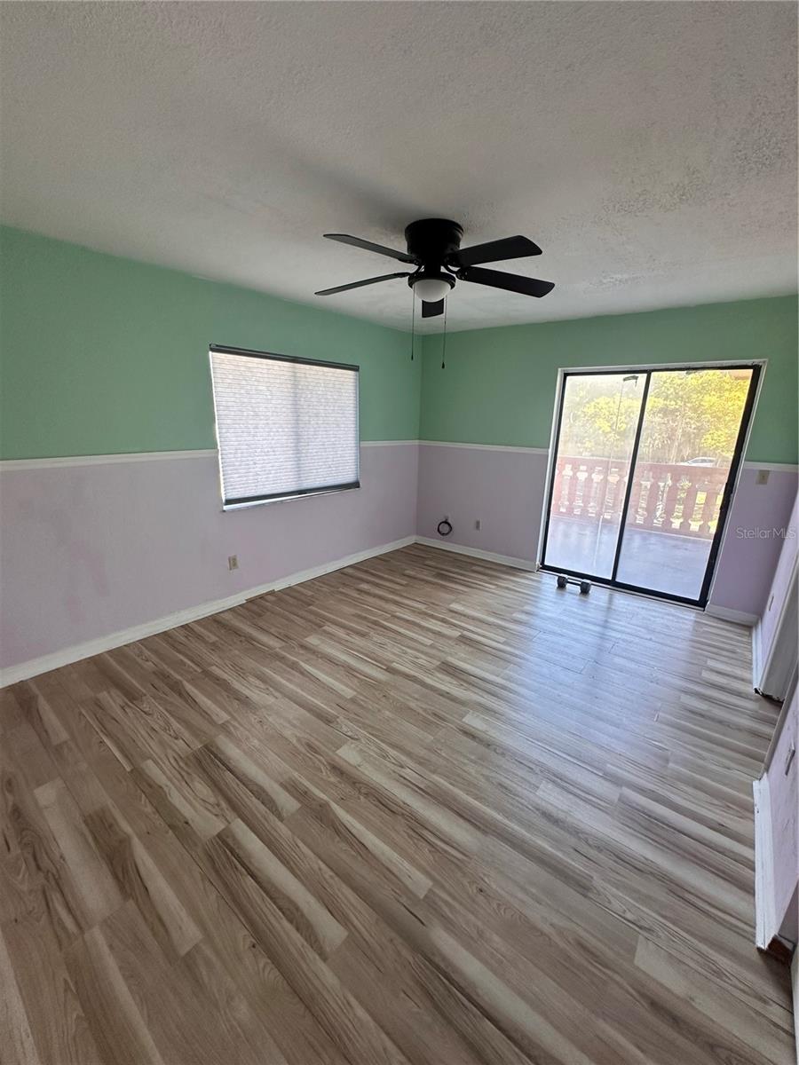 2016 Oak Meadow Cir Property Photo 9