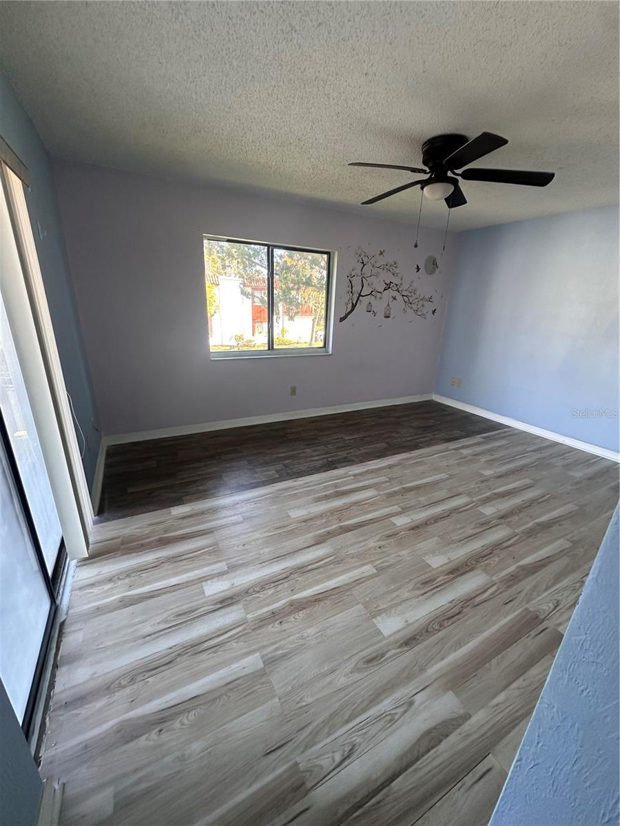 2016 Oak Meadow Cir Property Photo 13