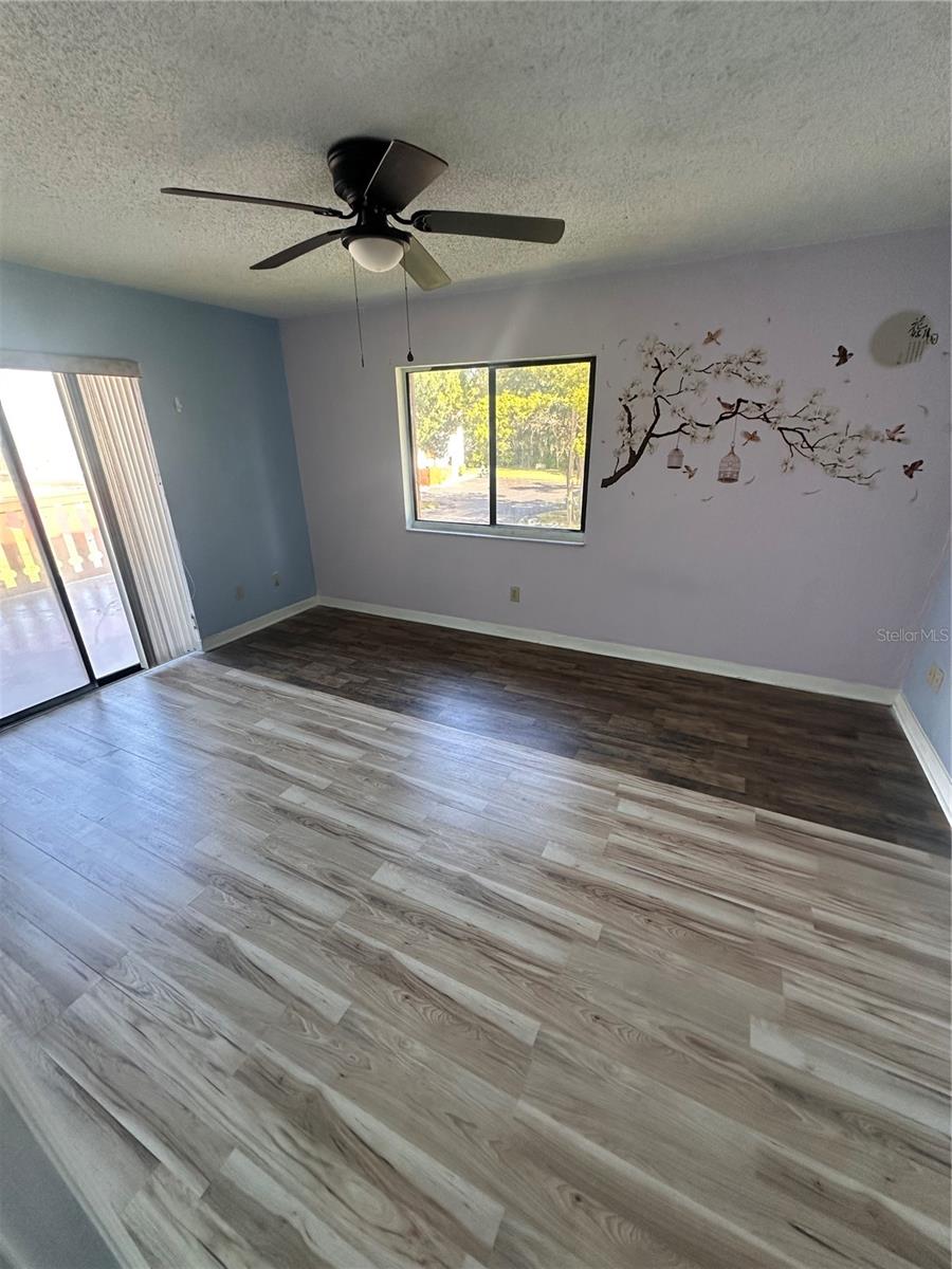 2016 Oak Meadow Cir Property Photo 14