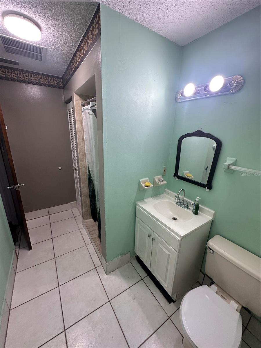 2016 Oak Meadow Cir Property Photo 25