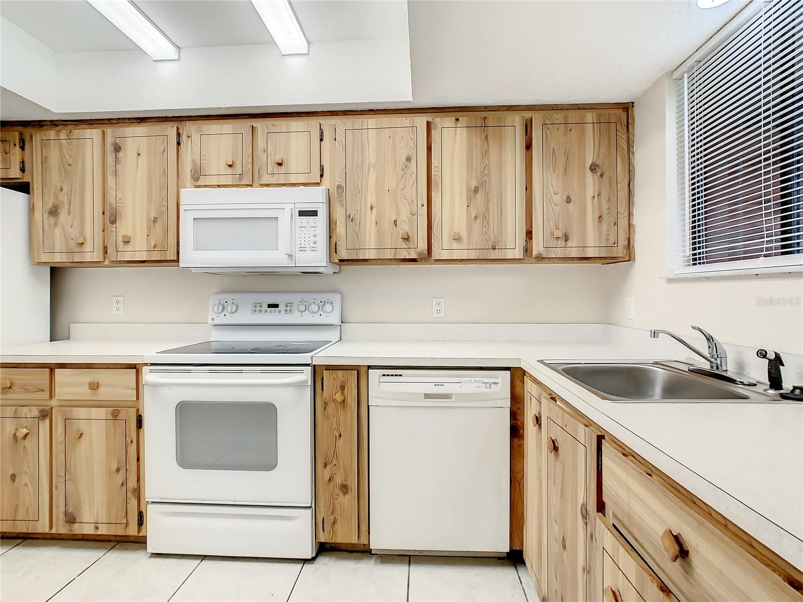 232 N Ridgewood Ave #g41 Property Photo 7