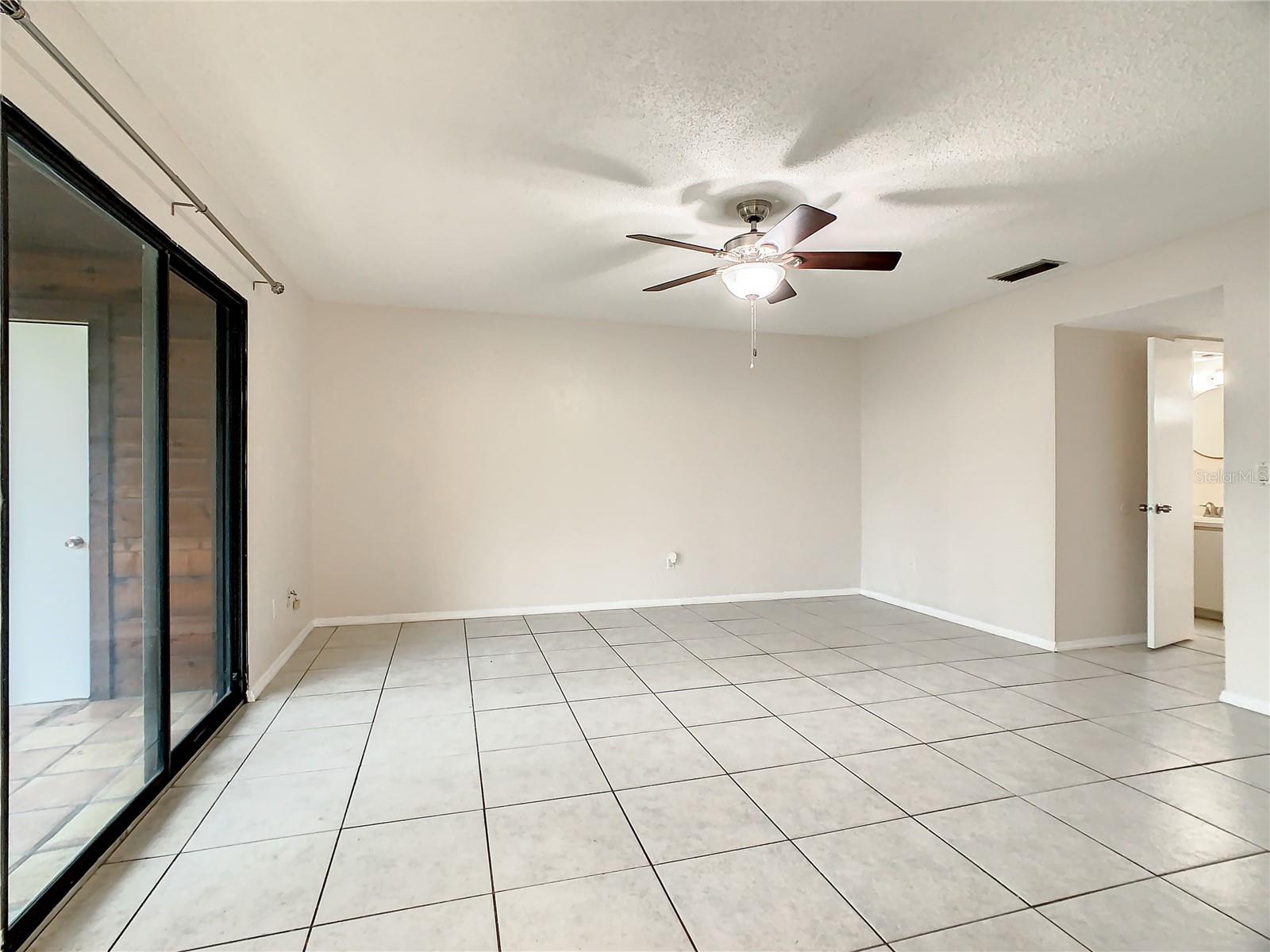 232 N Ridgewood Ave #g41 Property Photo 9