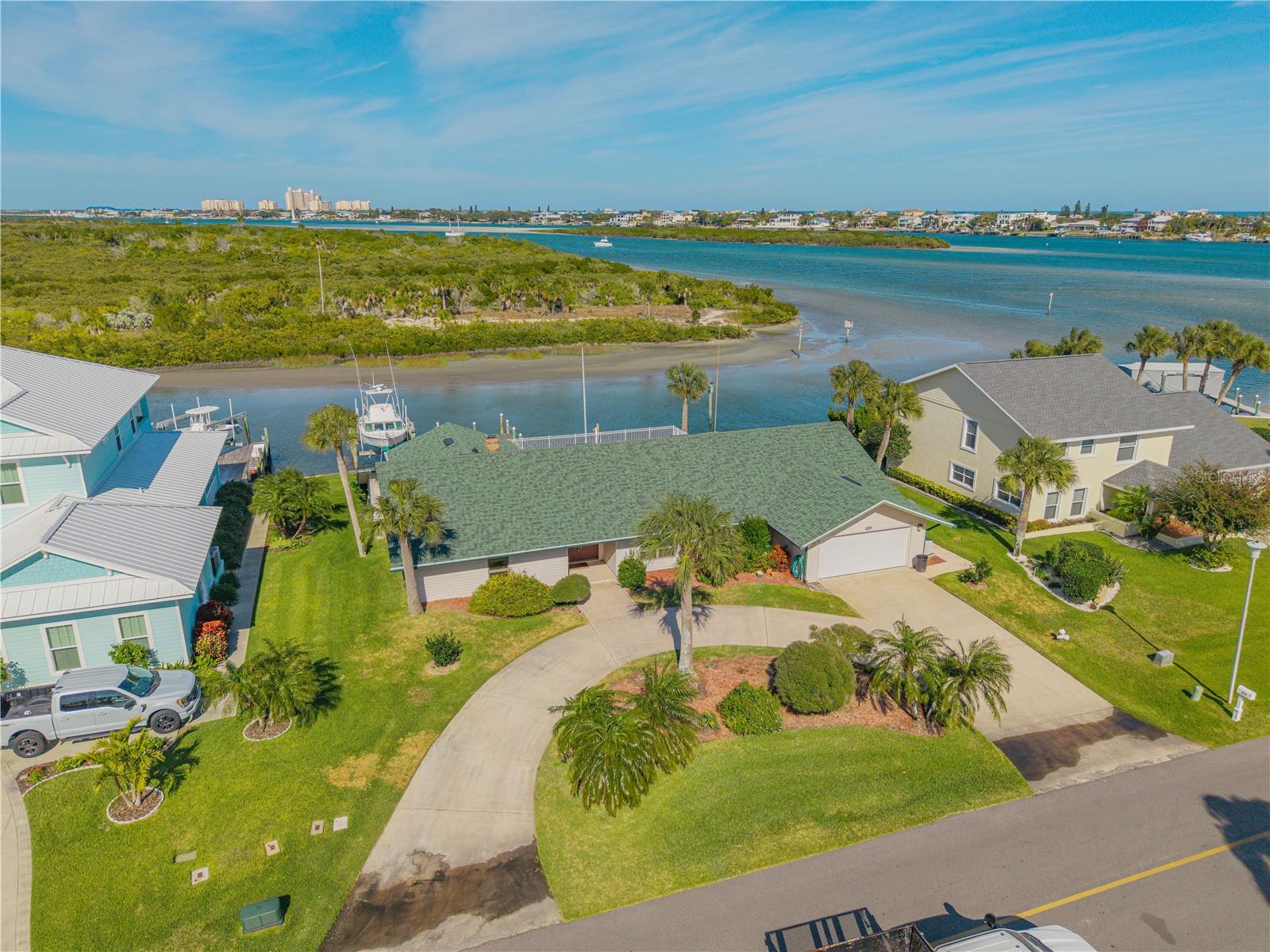 422 Quay Assisi Property Photo 1