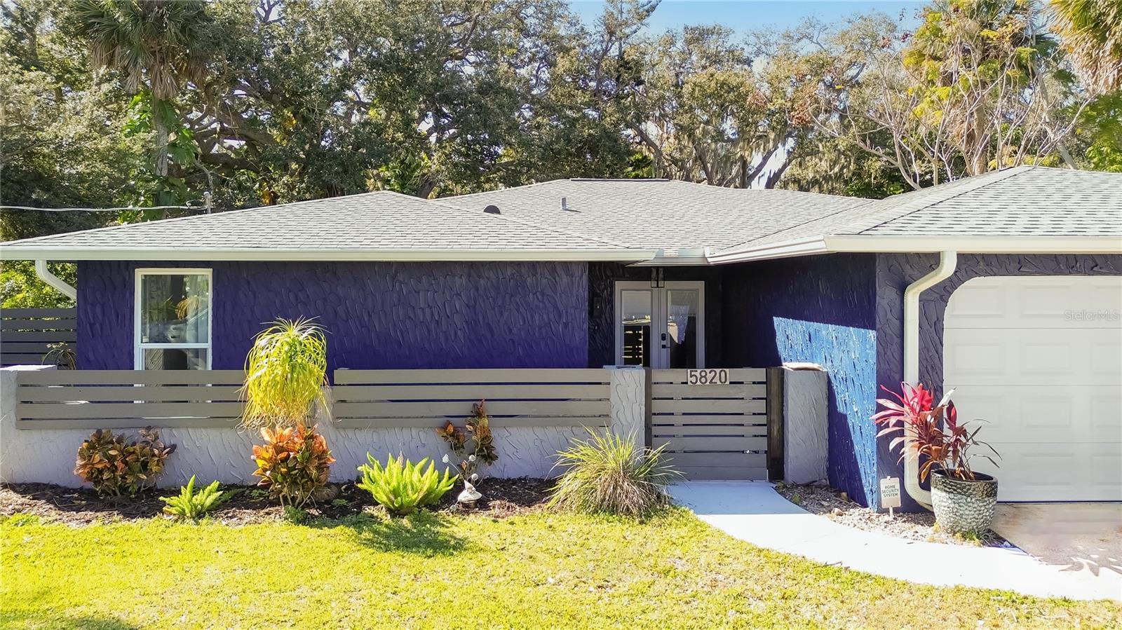 5820 Riverside Dr Property Photo 3