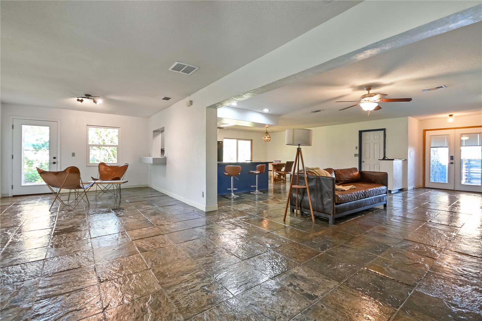 5820 Riverside Dr Property Photo 16