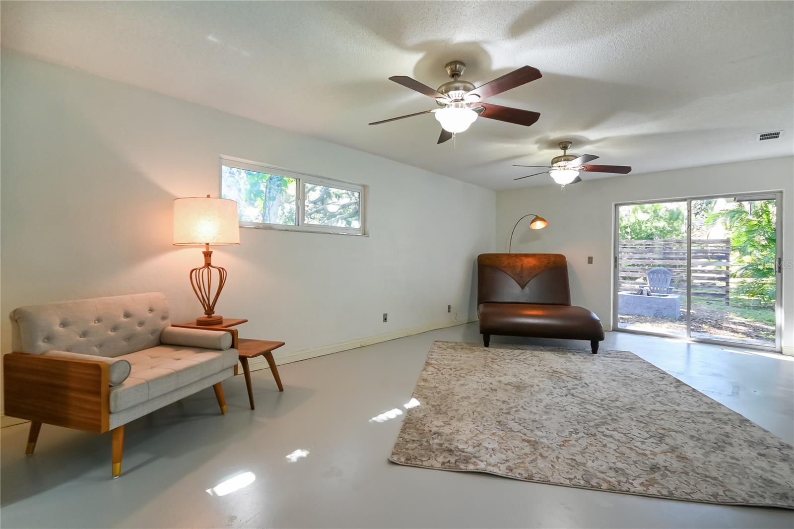 5820 Riverside Dr Property Photo 25