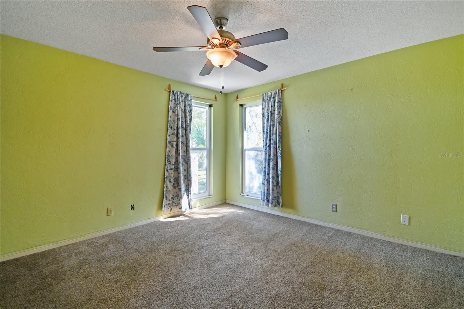 5820 Riverside Dr Property Photo 31