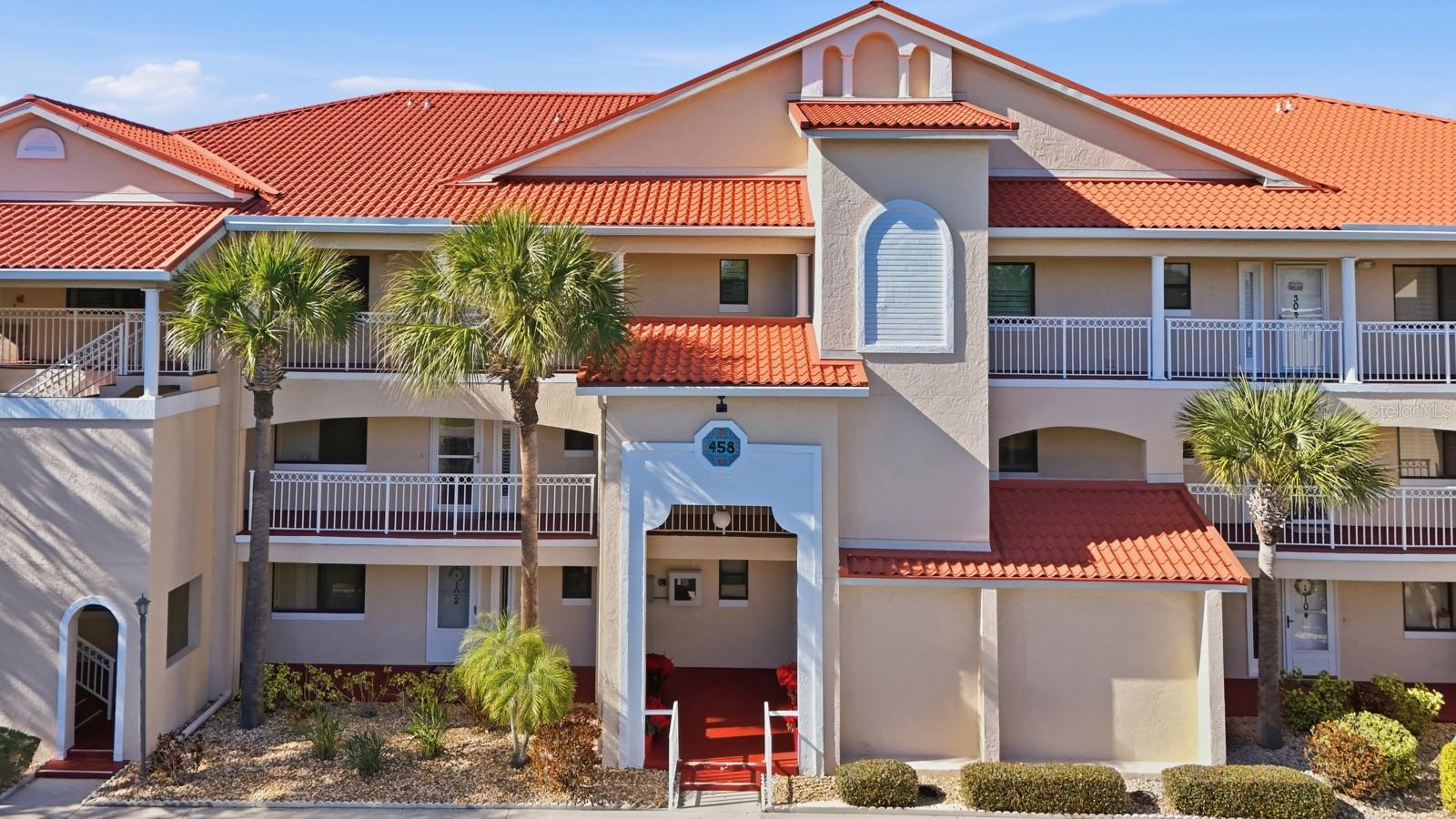 458 Bouchelle Dr #203 Property Photo 2