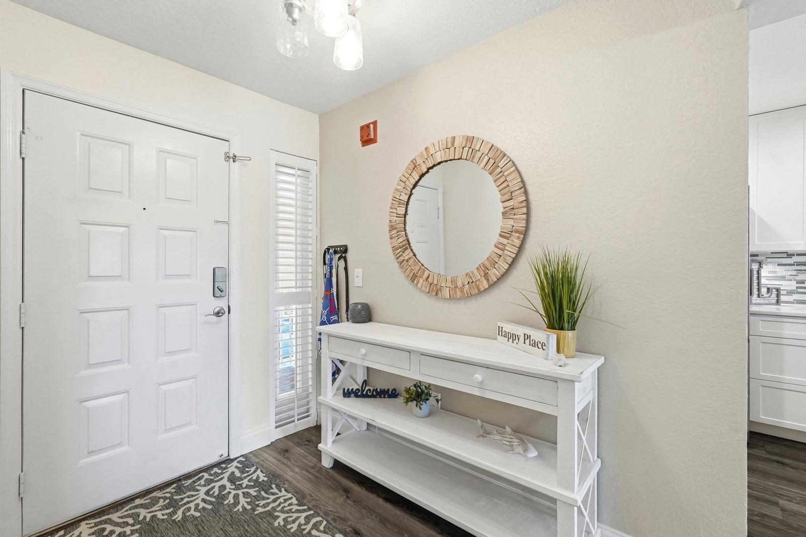 458 Bouchelle Dr #203 Property Photo 4