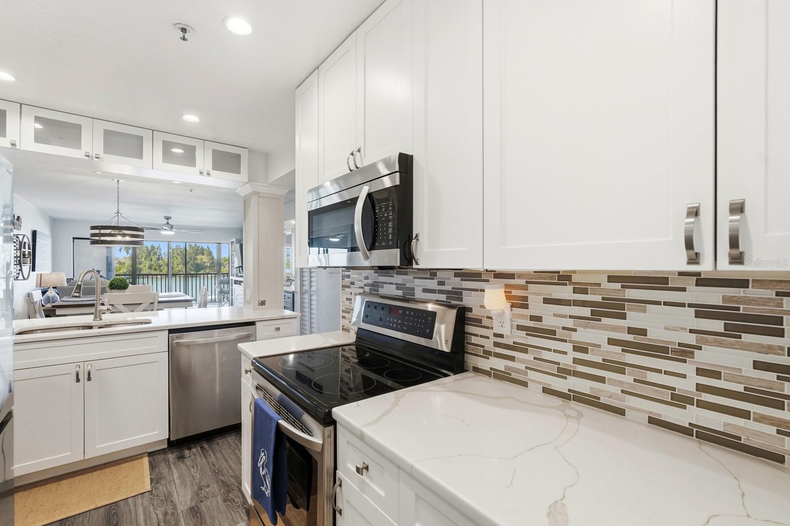 458 Bouchelle Dr #203 Property Photo 8