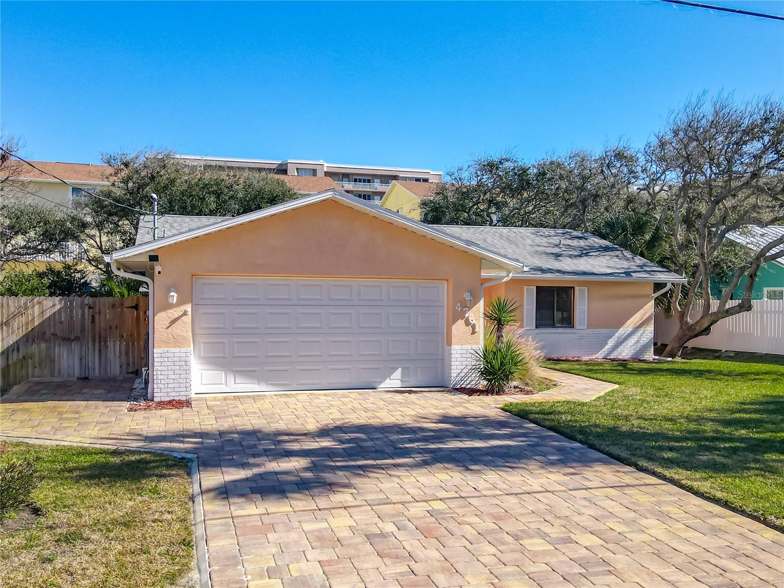 4761 Riverglen Blvd Property Photo 3