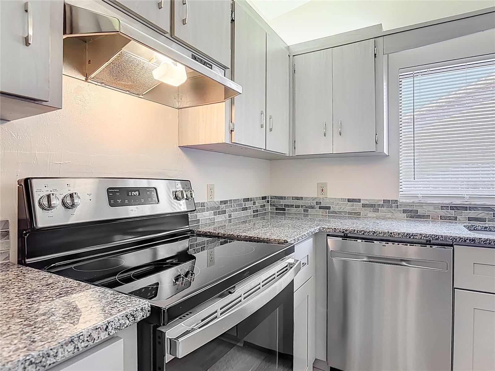 4761 Riverglen Blvd Property Photo 10