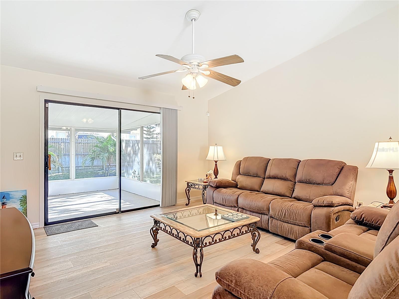 4761 Riverglen Blvd Property Photo 14