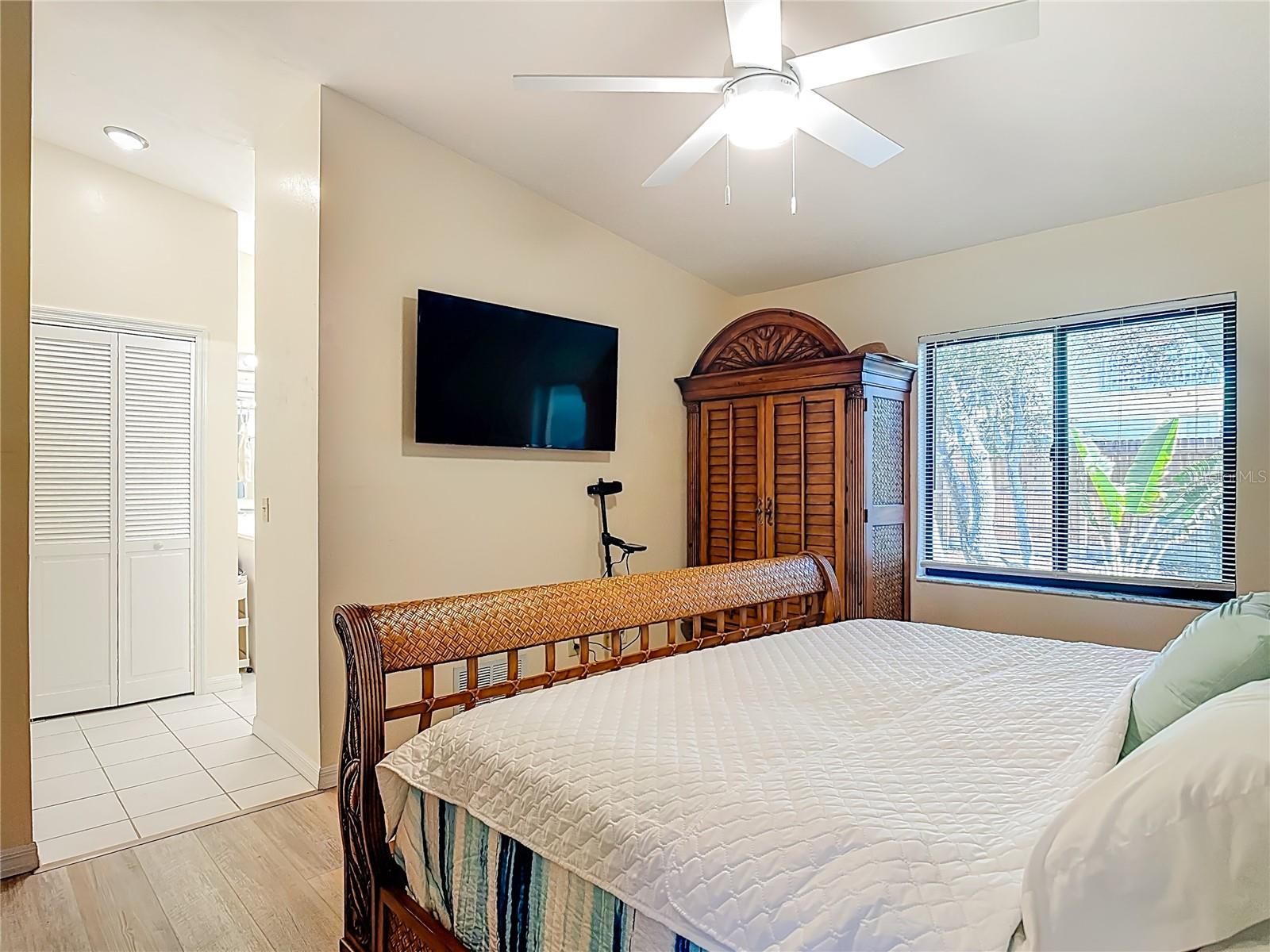 4761 Riverglen Blvd Property Photo 18