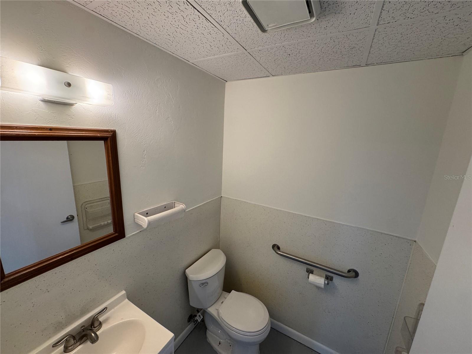 702 W Park Ave #a1 Property Photo 6