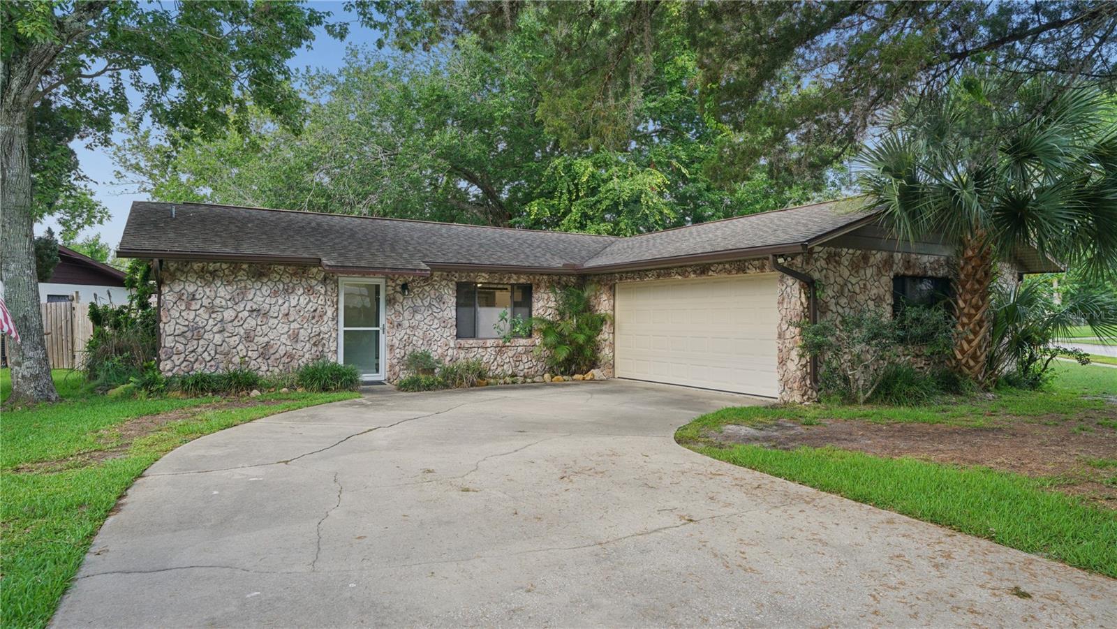 1968 Red Cedar Cir Property Photo 1