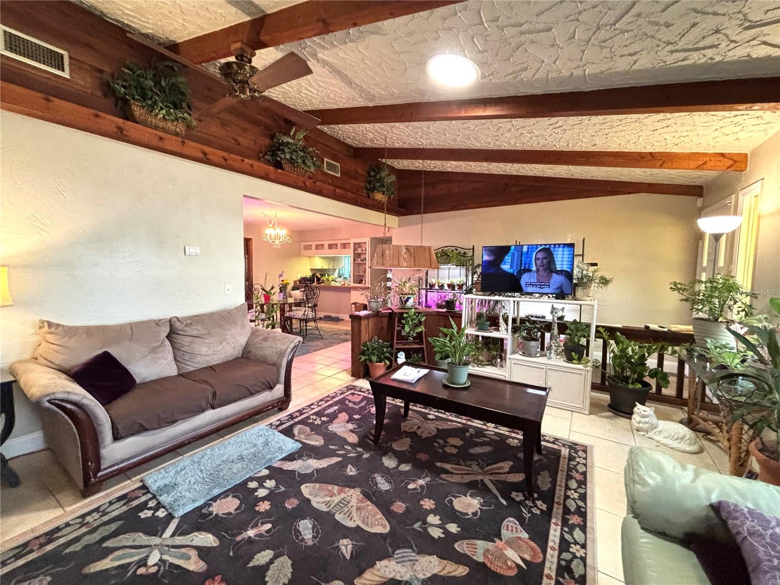 6 Fairgreen Ave Property Photo 5