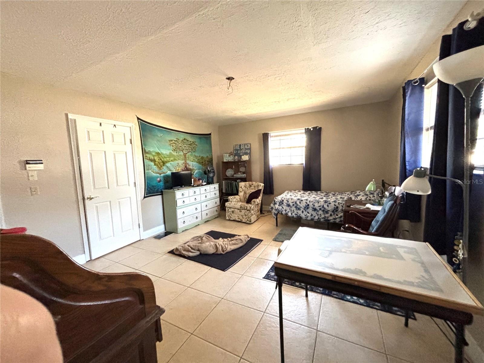 6 Fairgreen Ave Property Photo 7