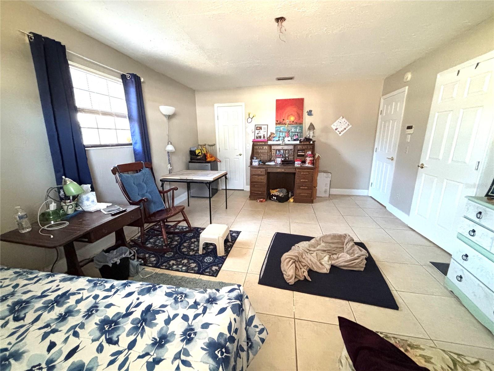 6 Fairgreen Ave Property Photo 8