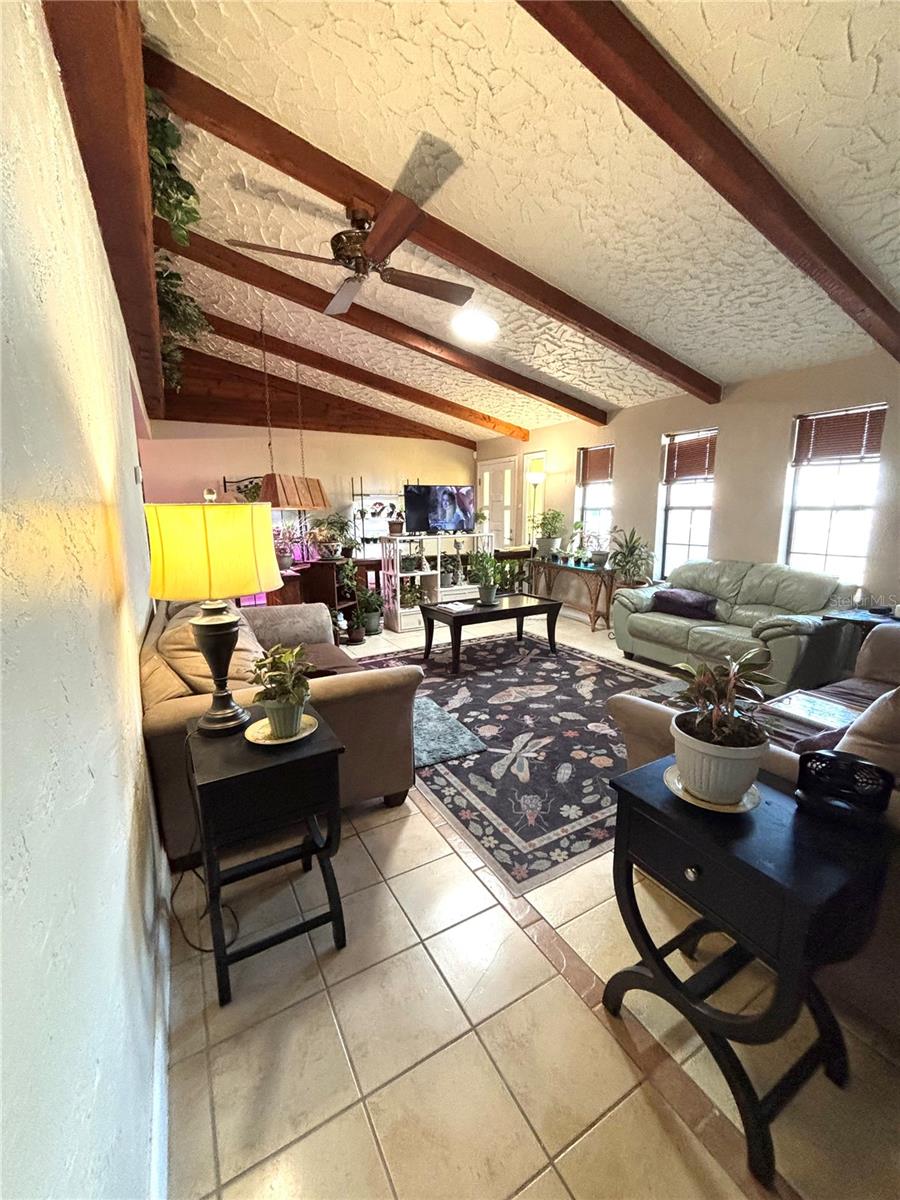 6 Fairgreen Ave Property Photo 15