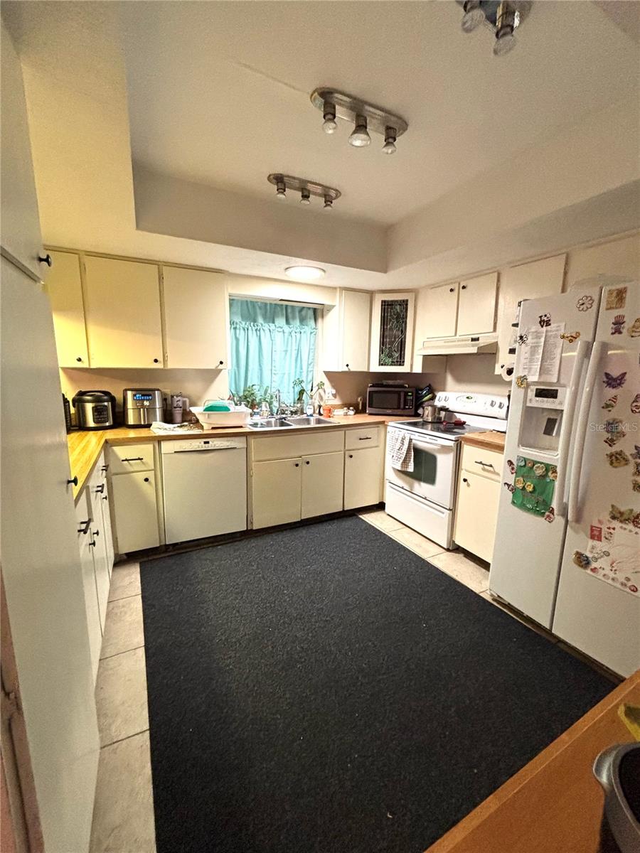 6 Fairgreen Ave Property Photo 16