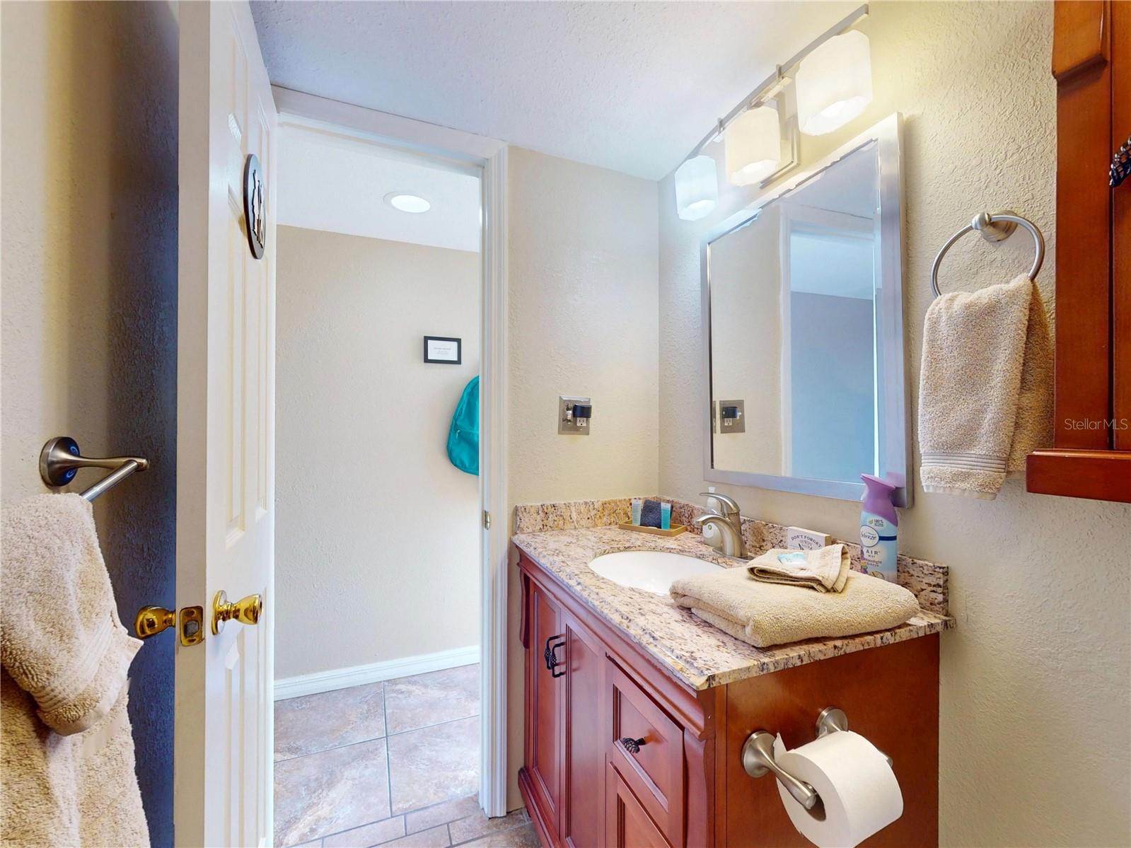 4849 Saxon Dr #c208 Property Photo 38