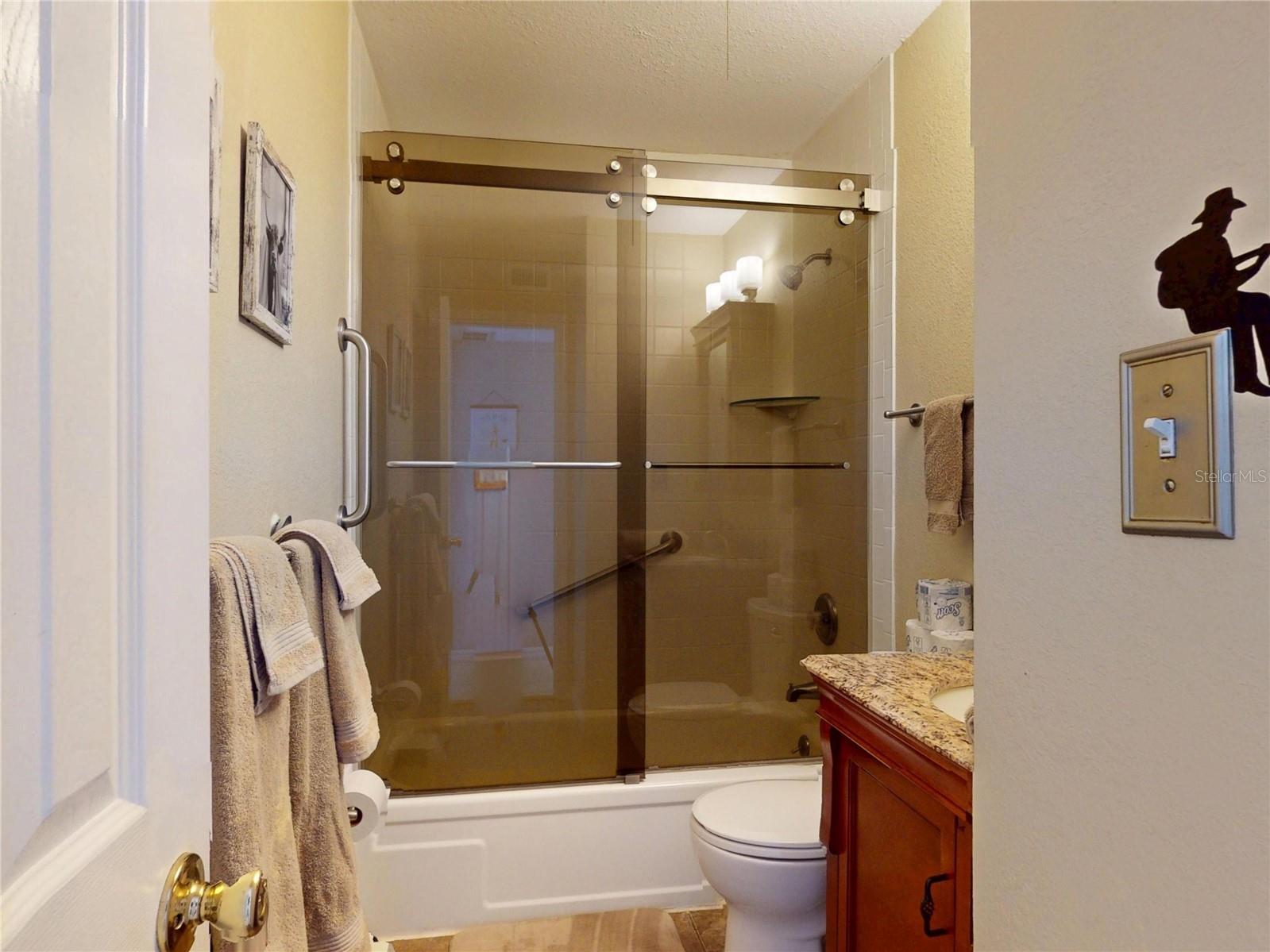 4849 Saxon Dr #c208 Property Photo 43