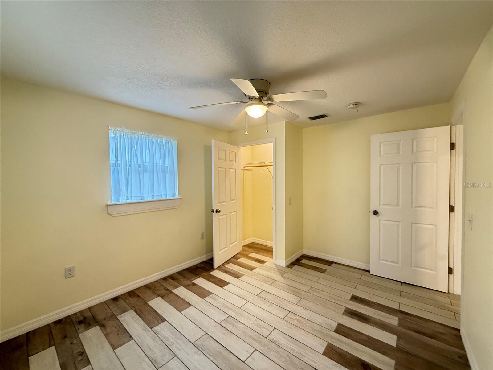 302 Adele St Property Photo 18