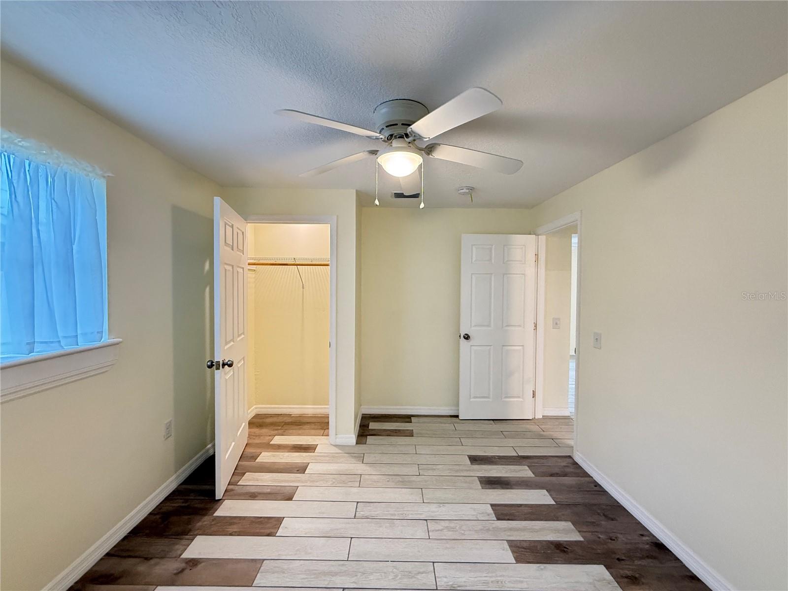 302 Adele St Property Photo 19