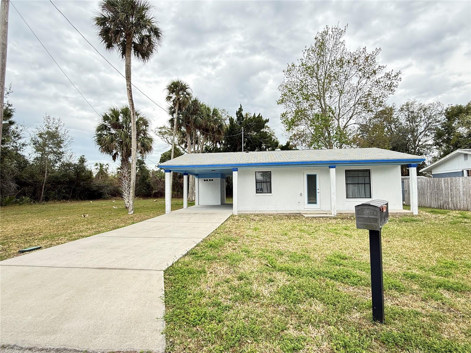 302 Adele St Property Photo 28