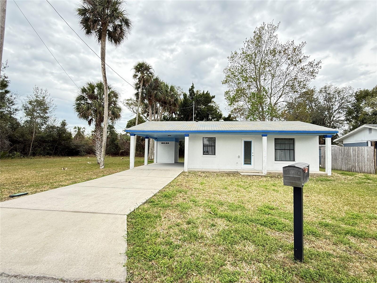 302 Adele St Property Photo 30