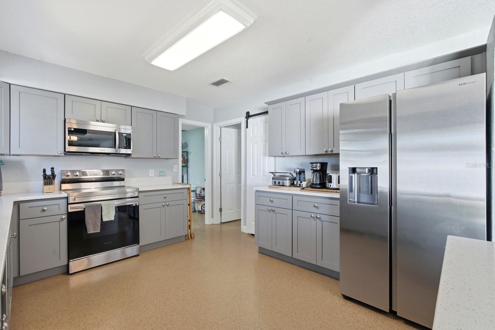 2329 Lime Tree Property Photo 9