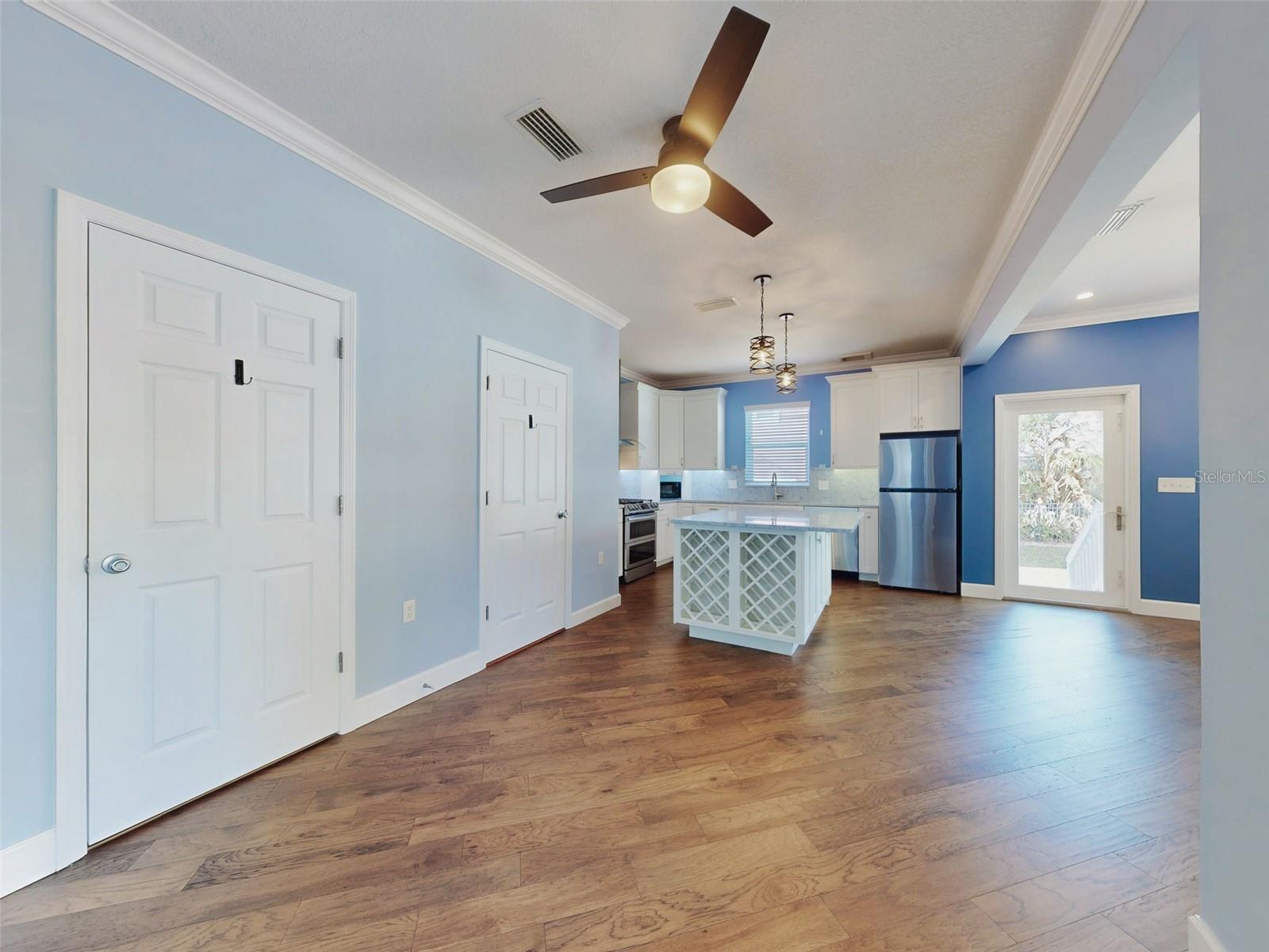 76 Duero St Property Photo 8