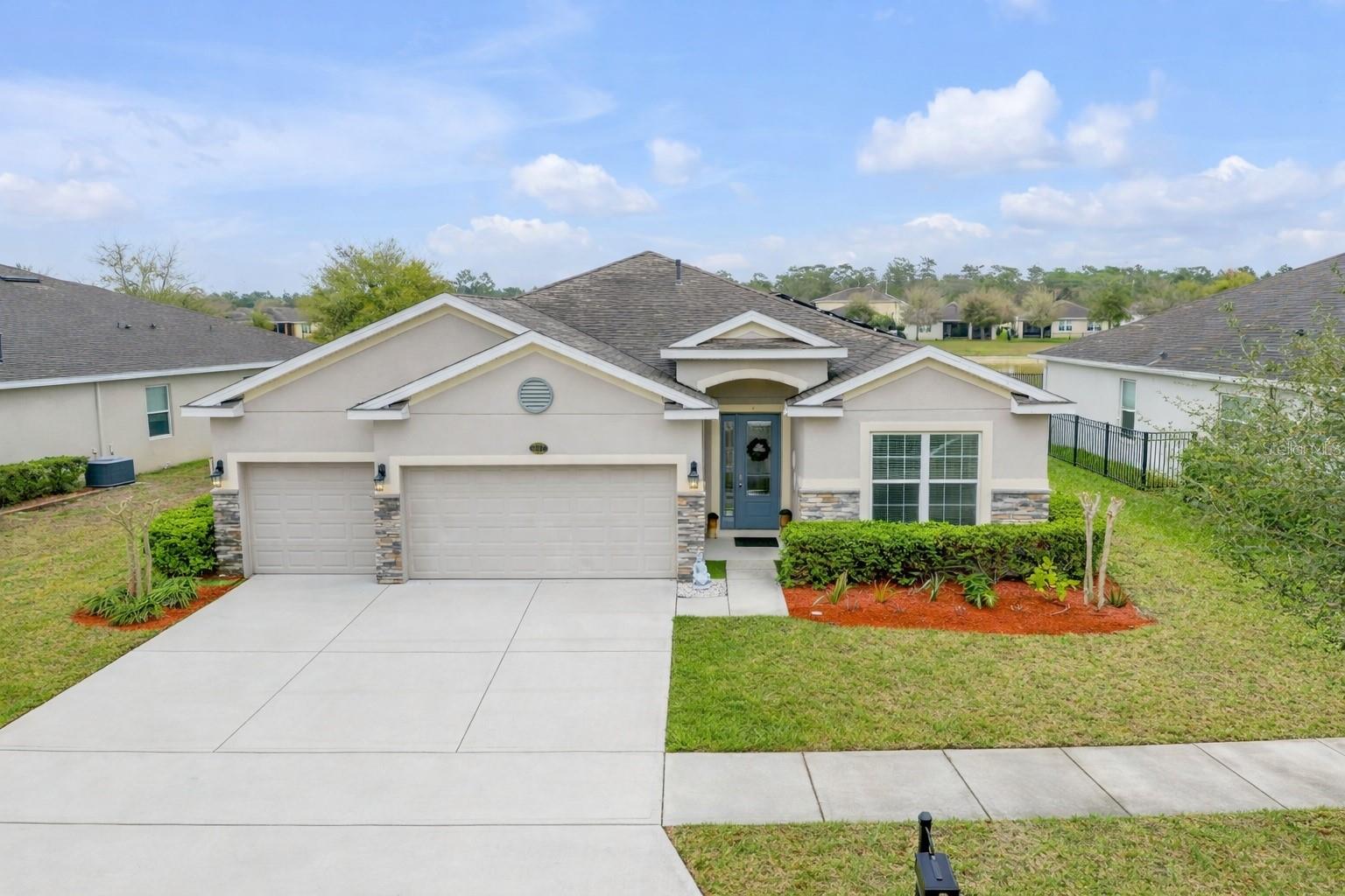 637 Bluehearts Trl Property Photo 1