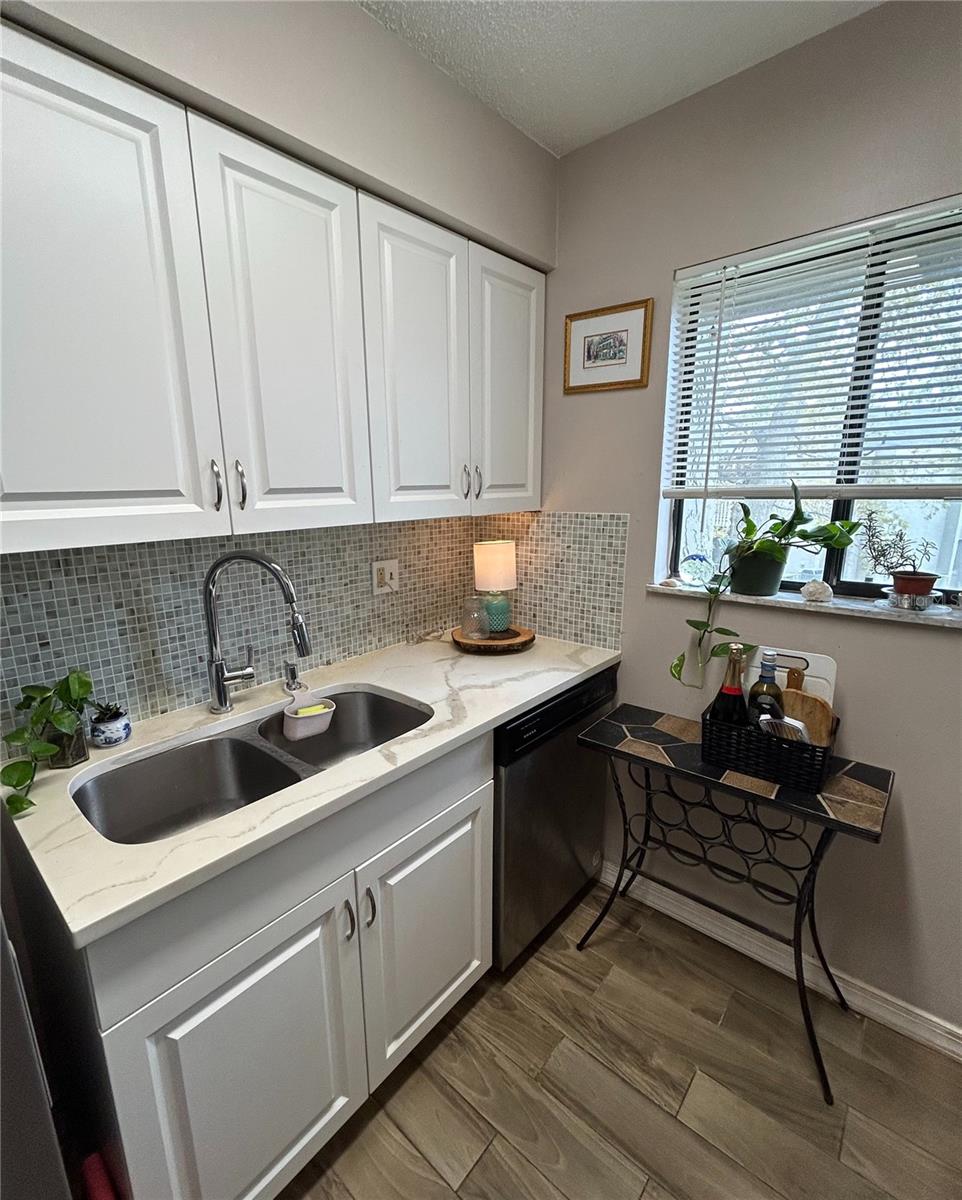 127 Springwood Cir #d Property Photo 6