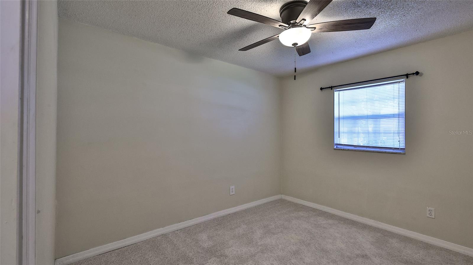 1915 Umbrella Tree Dr Property Photo 14