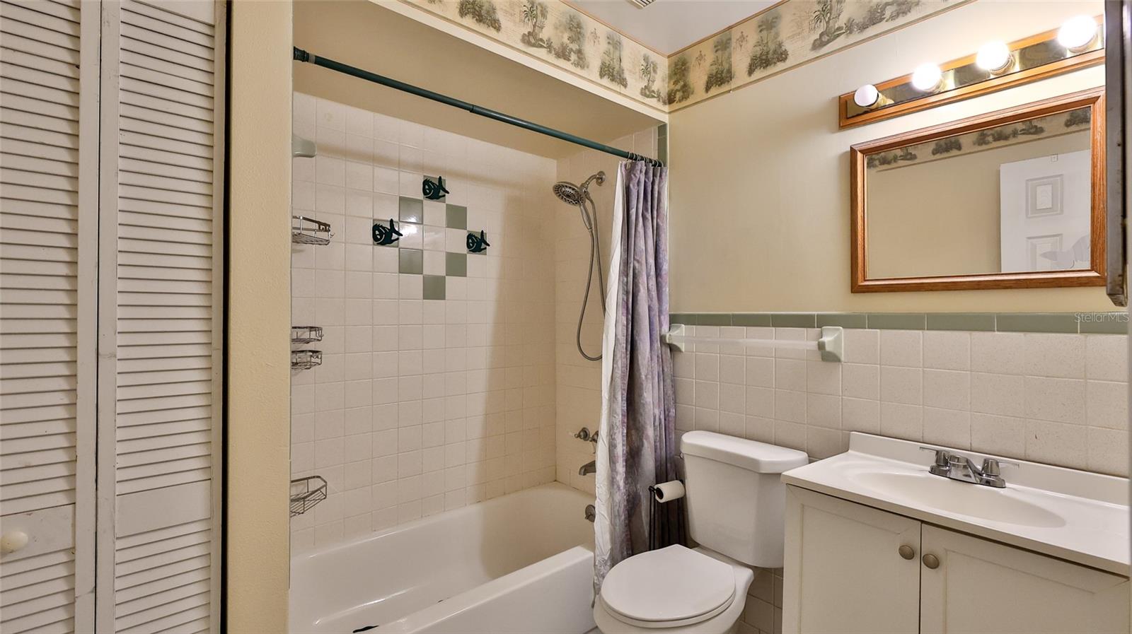 1915 Umbrella Tree Dr Property Photo 16