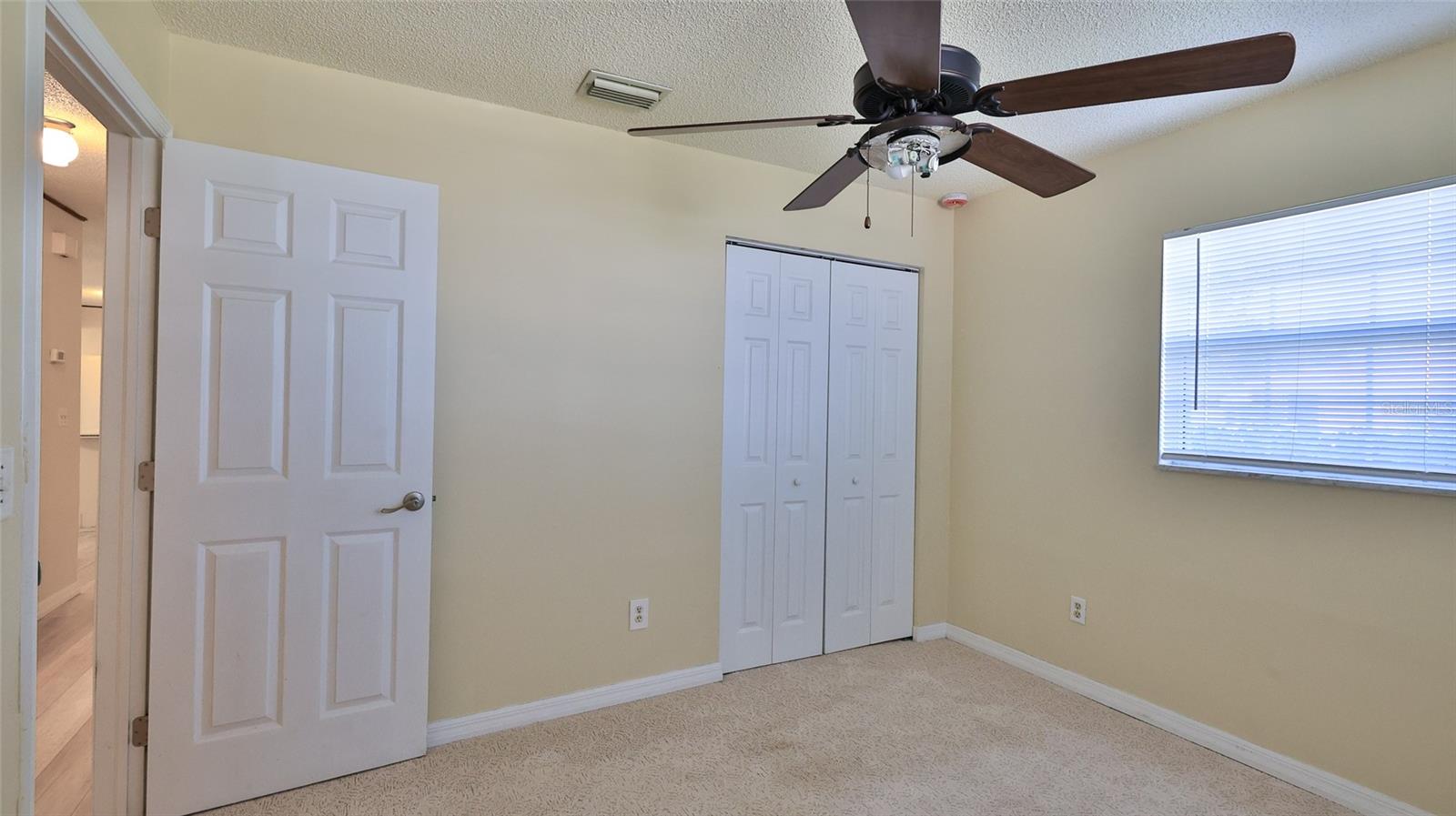 1915 Umbrella Tree Dr Property Photo 18