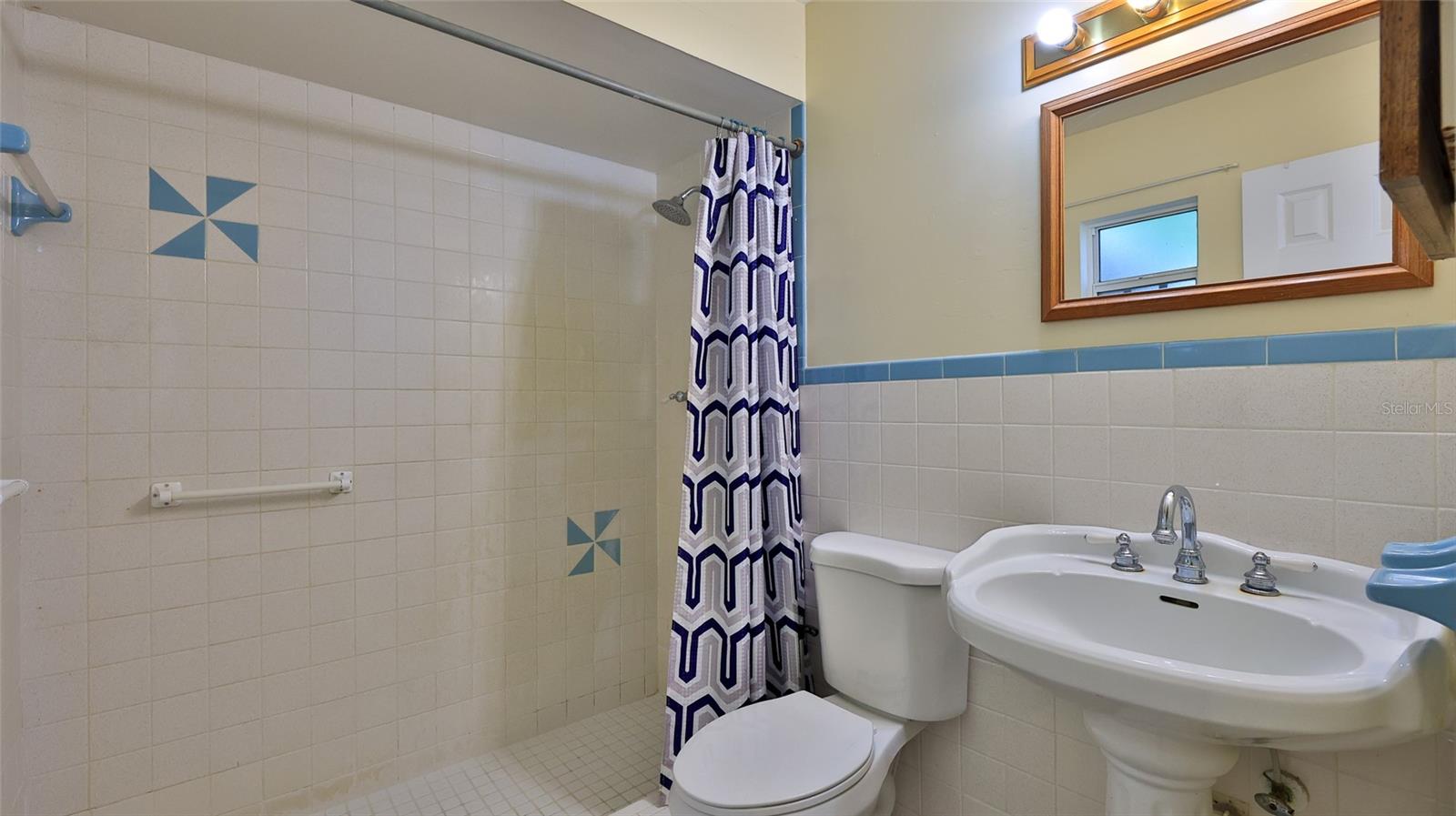 1915 Umbrella Tree Dr Property Photo 21