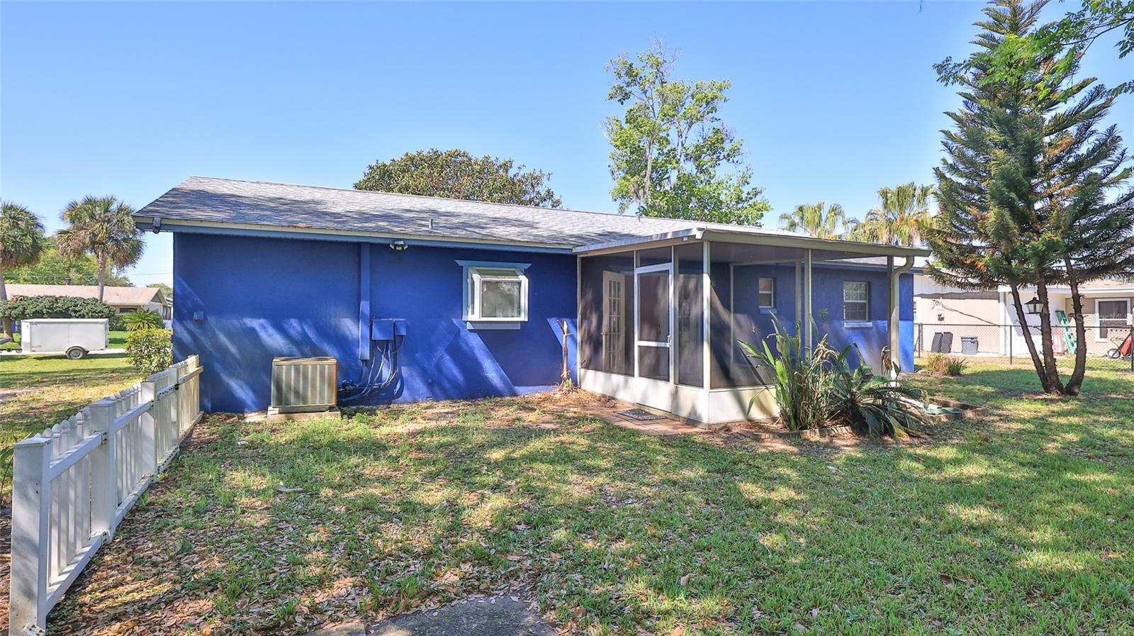 1915 Umbrella Tree Dr Property Photo 24