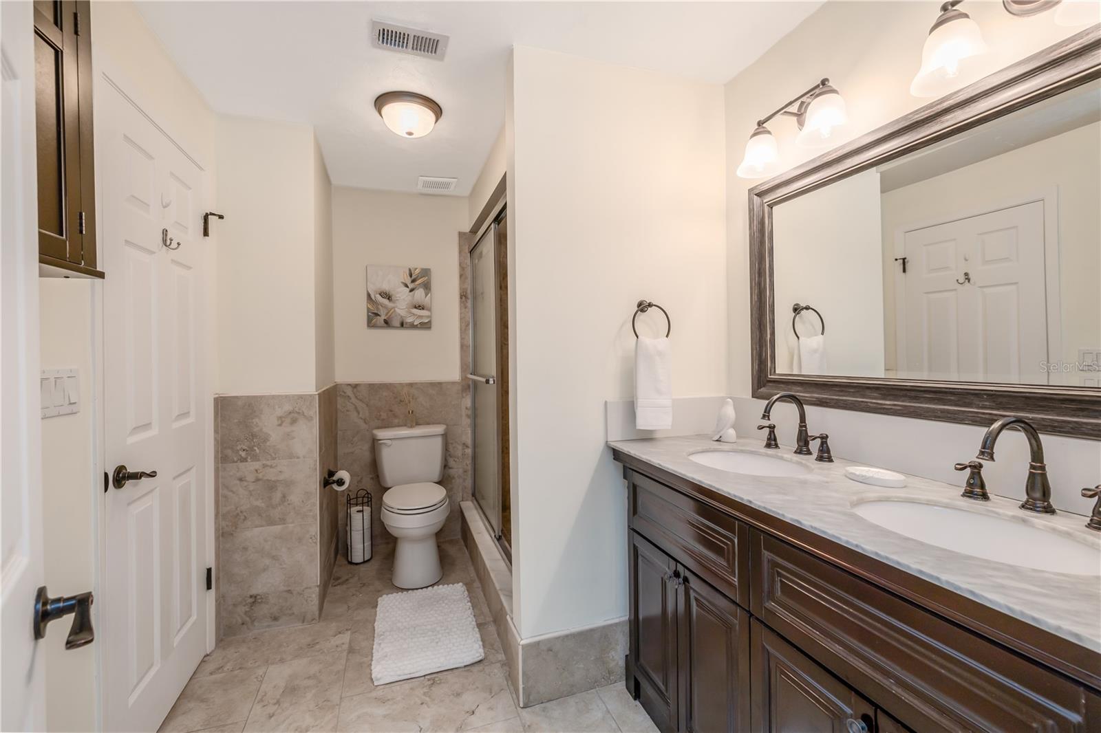 3333 S Ridgewood Ave #27g Property Photo 17