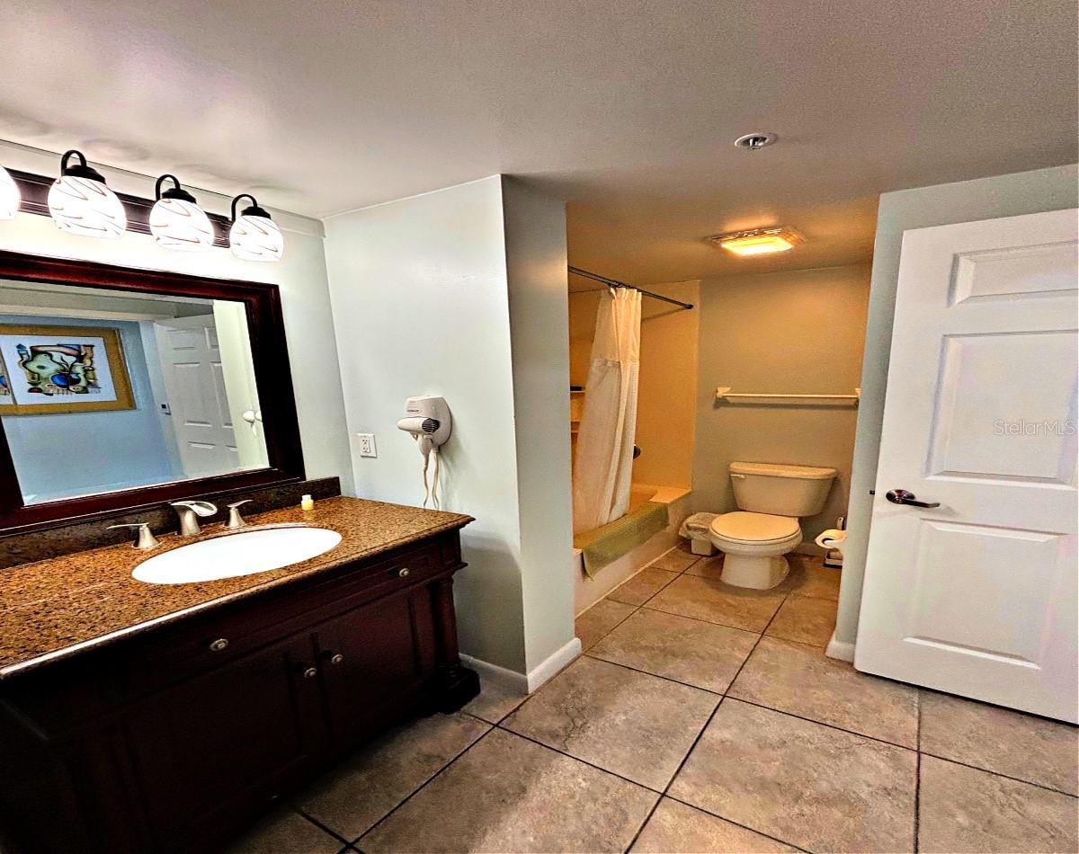 300 N Atlantic Ave #1908 Property Photo 5