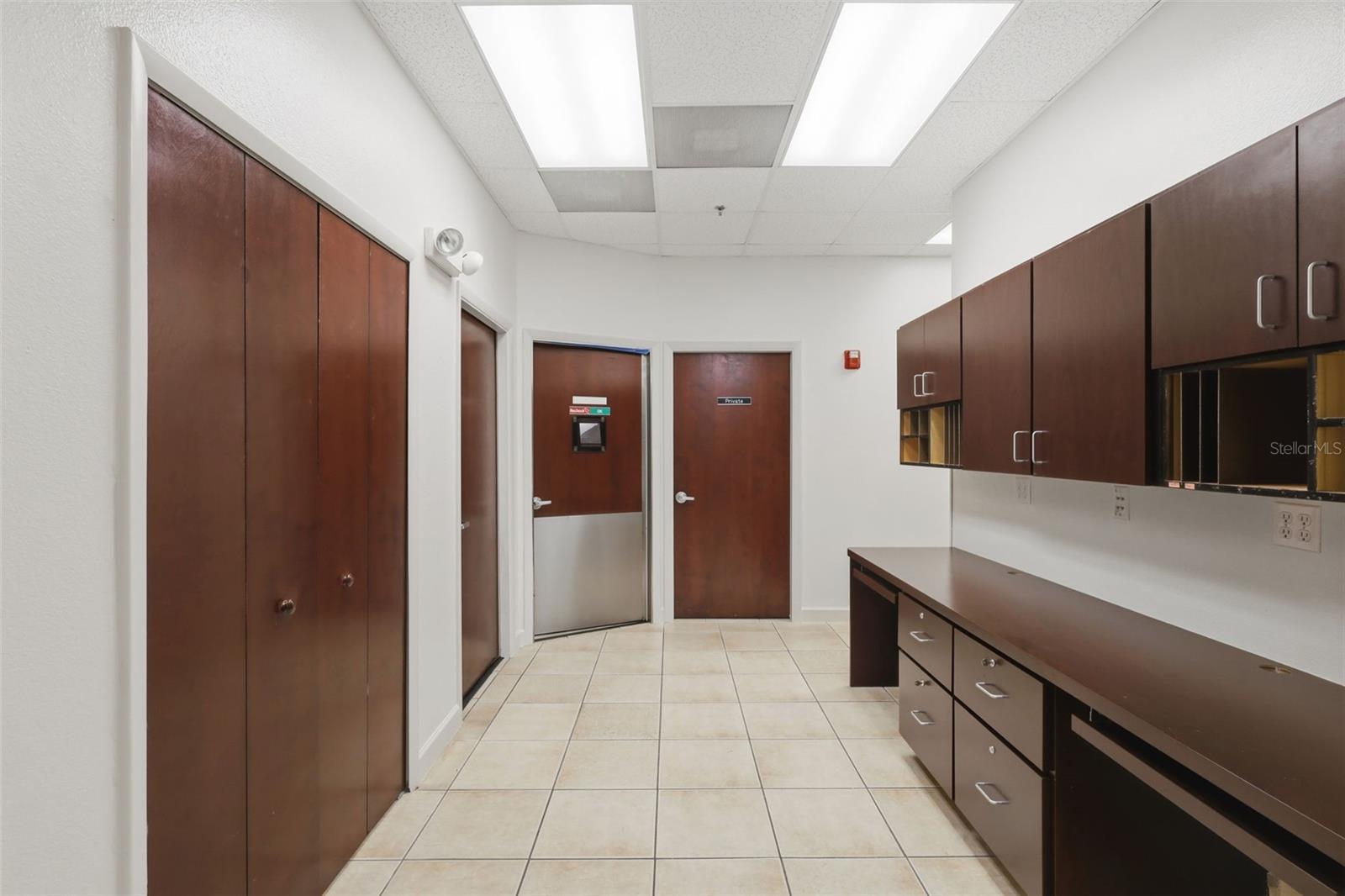 1690 Dunlawton Ave #220 Property Photo 10