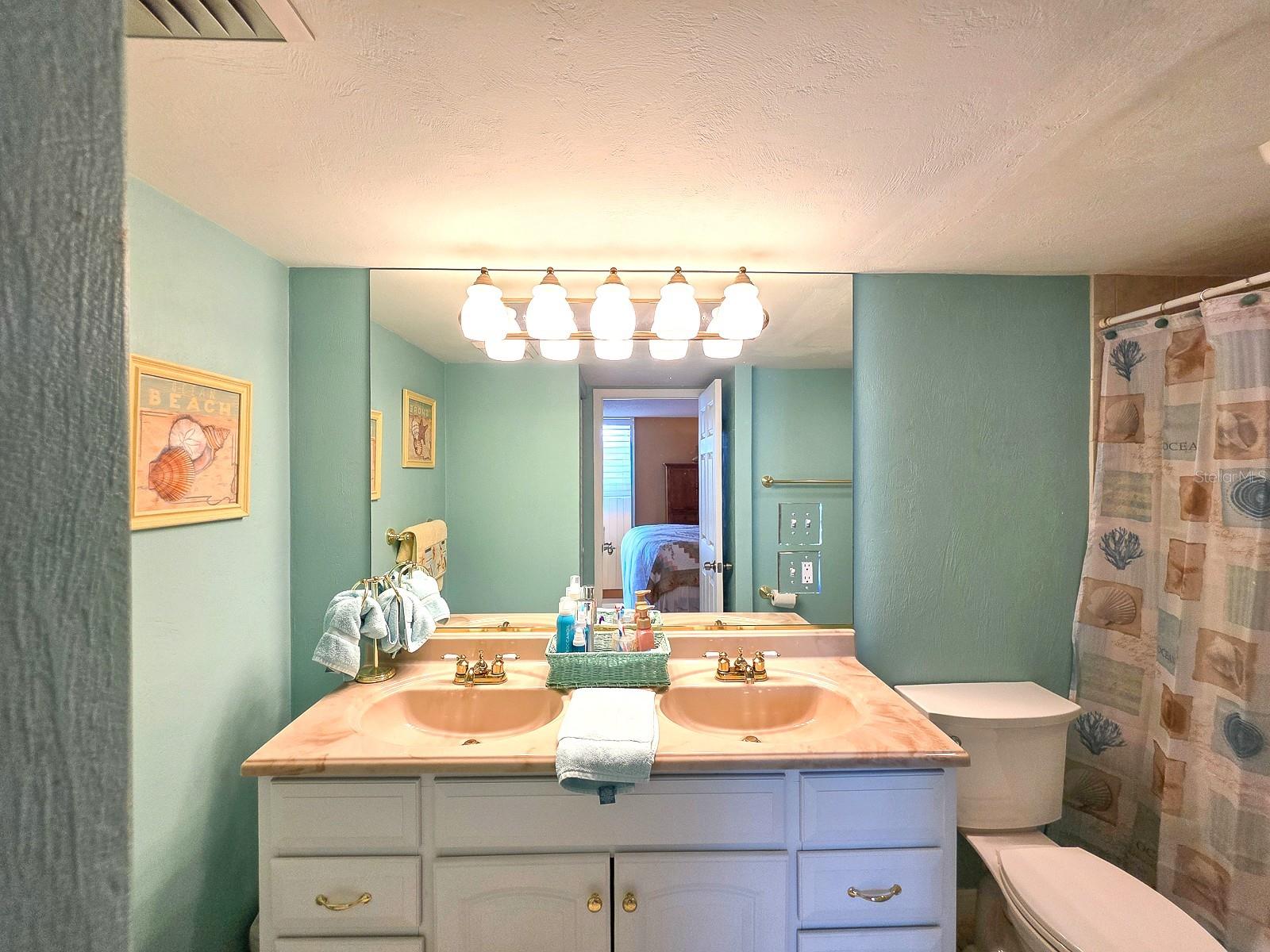 3051 S. Atlantic Ave #1805 Property Photo 14