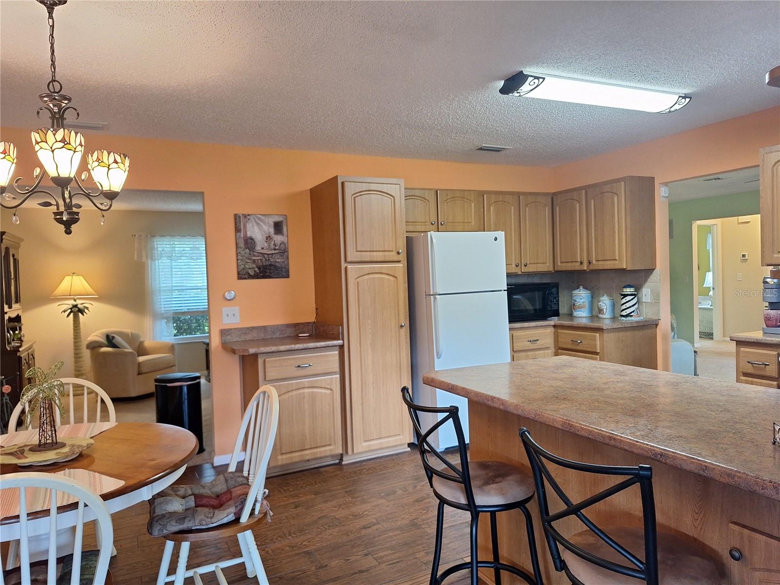 2707 Pine Tree Dr Property Photo 10