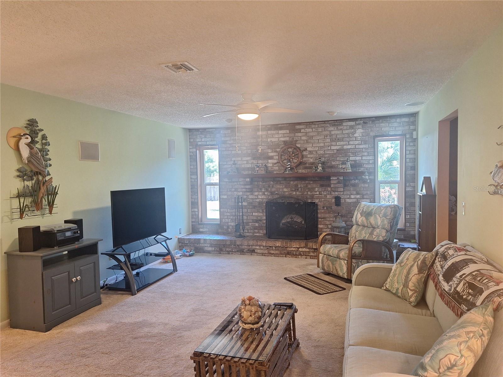 2707 Pine Tree Dr Property Photo 11
