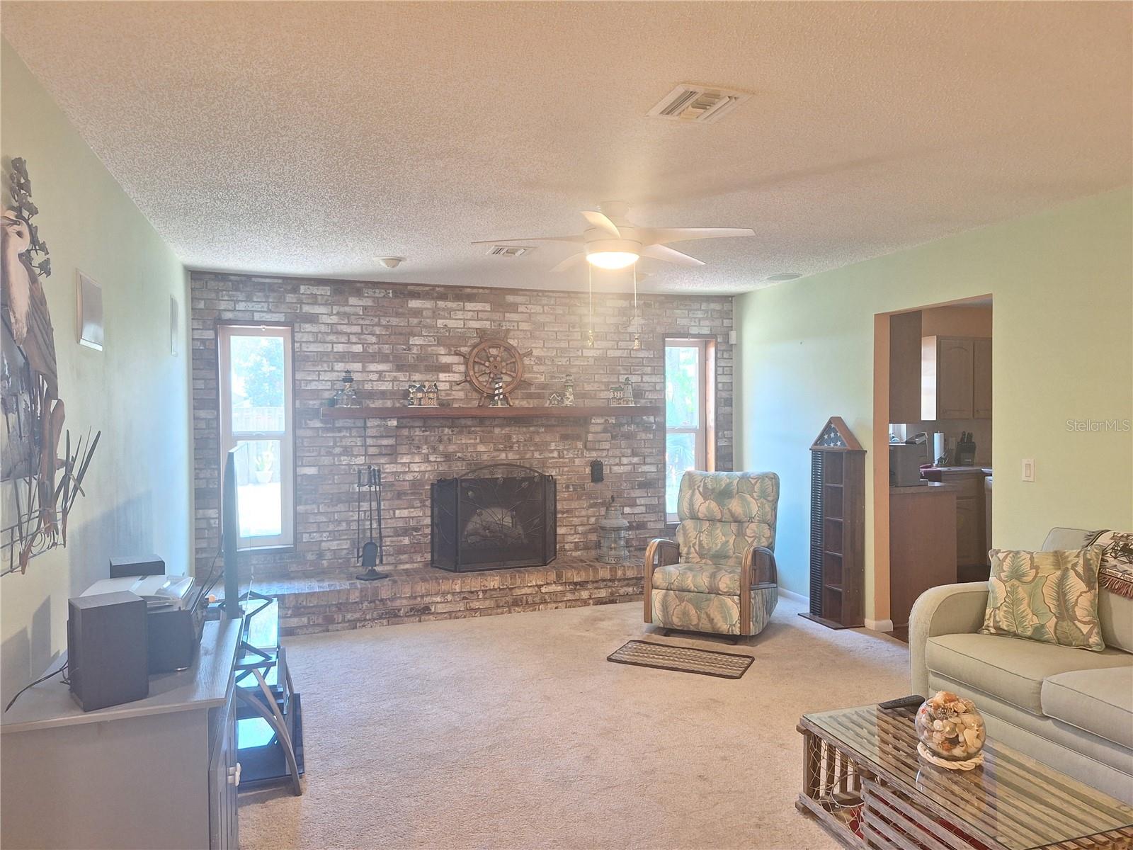 2707 Pine Tree Dr Property Photo 12
