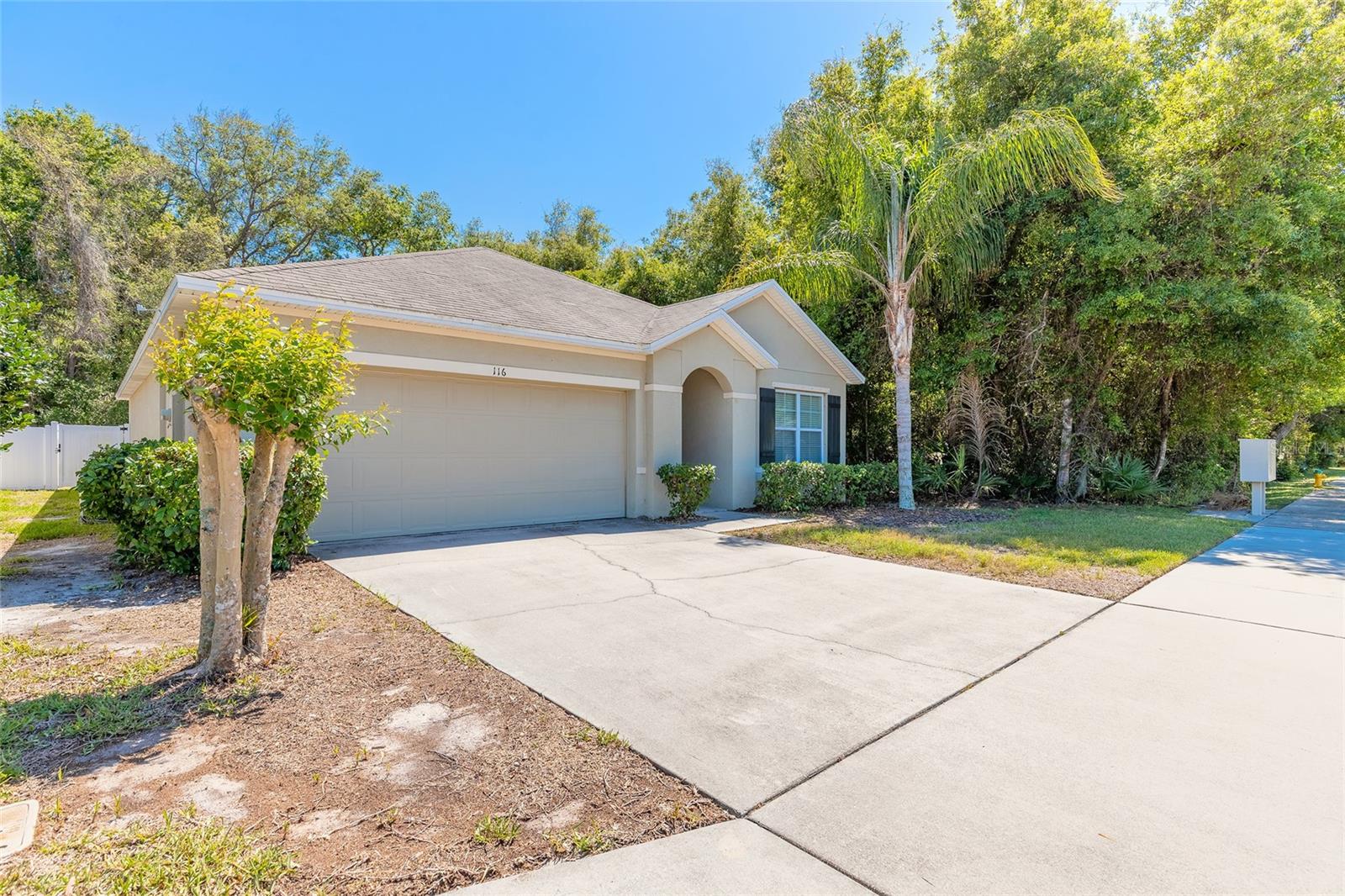 116 Fishermans Cove Dr Property Photo 1