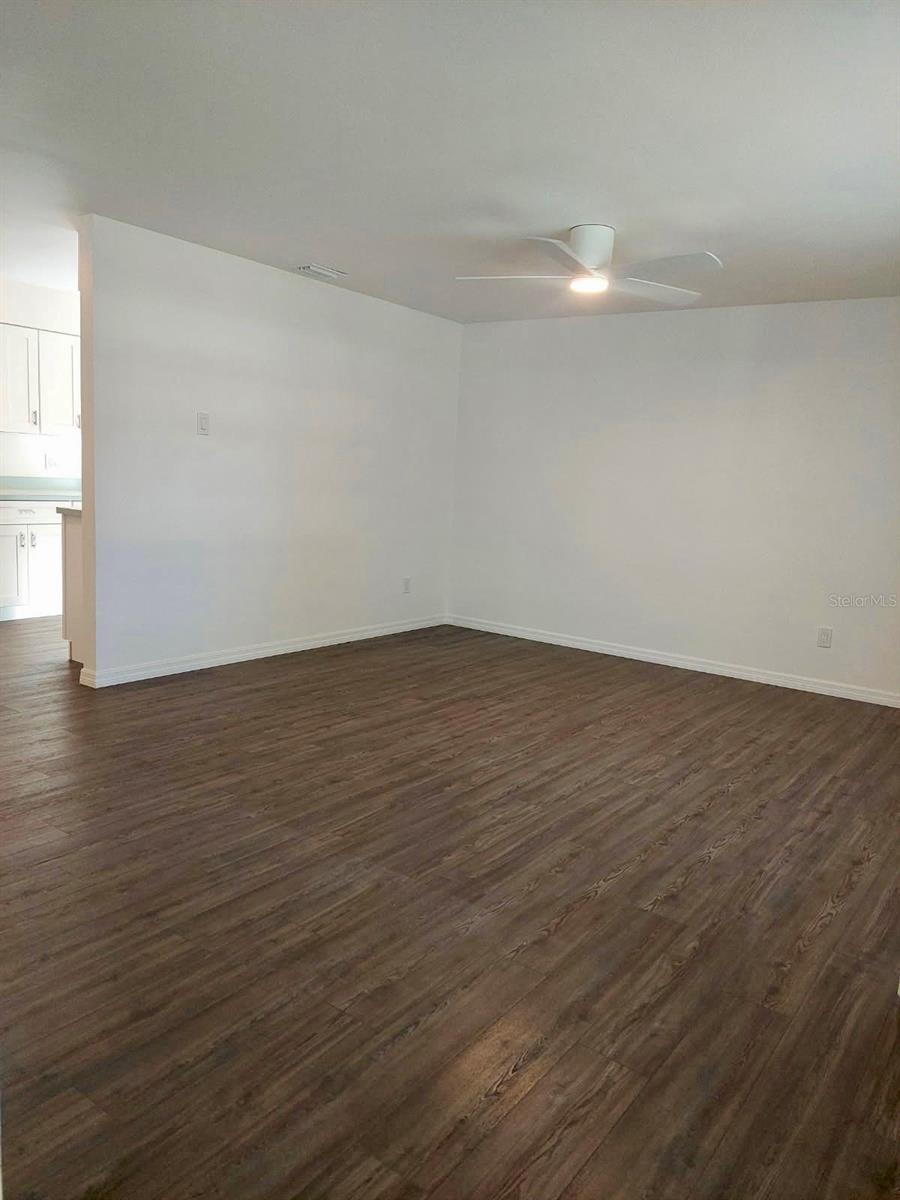 2315 Queen Palm Dr Property Photo 7